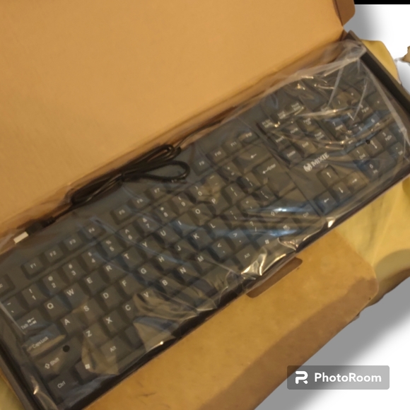 Never Used Mixie X6 USB Standard Corded Keyboard - Picture 5 of 7